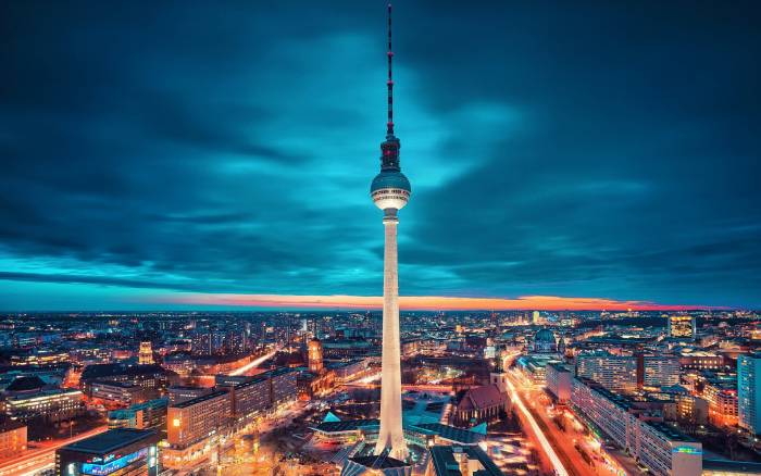 برج تلویزیون برلین Berliner Fernsehturm