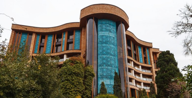 Parsian Kowsar Hotel, Isfahan: Where Tradition Meets Modernity